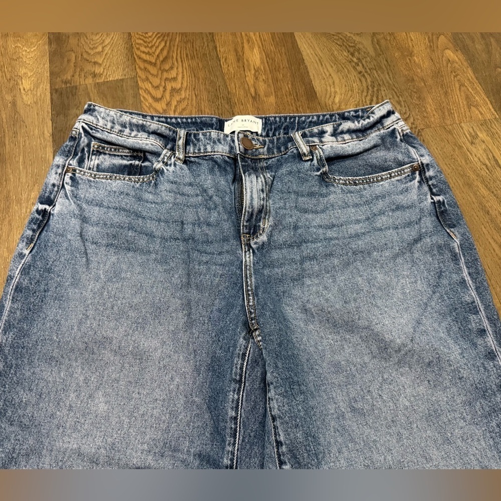 Lane Bryant Midrise Boyfriend Jean Stonewash Blue Size 14 Stretch - Picture 3 of 10